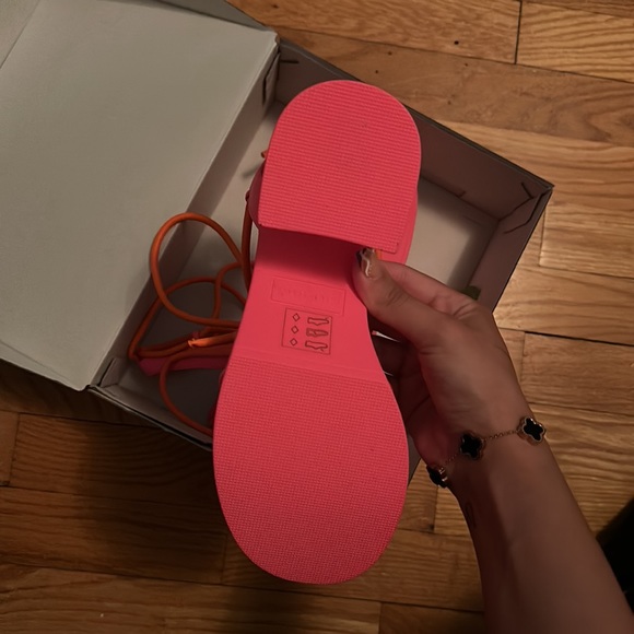 Bohemia call it spring heals - Picture 5 of 6